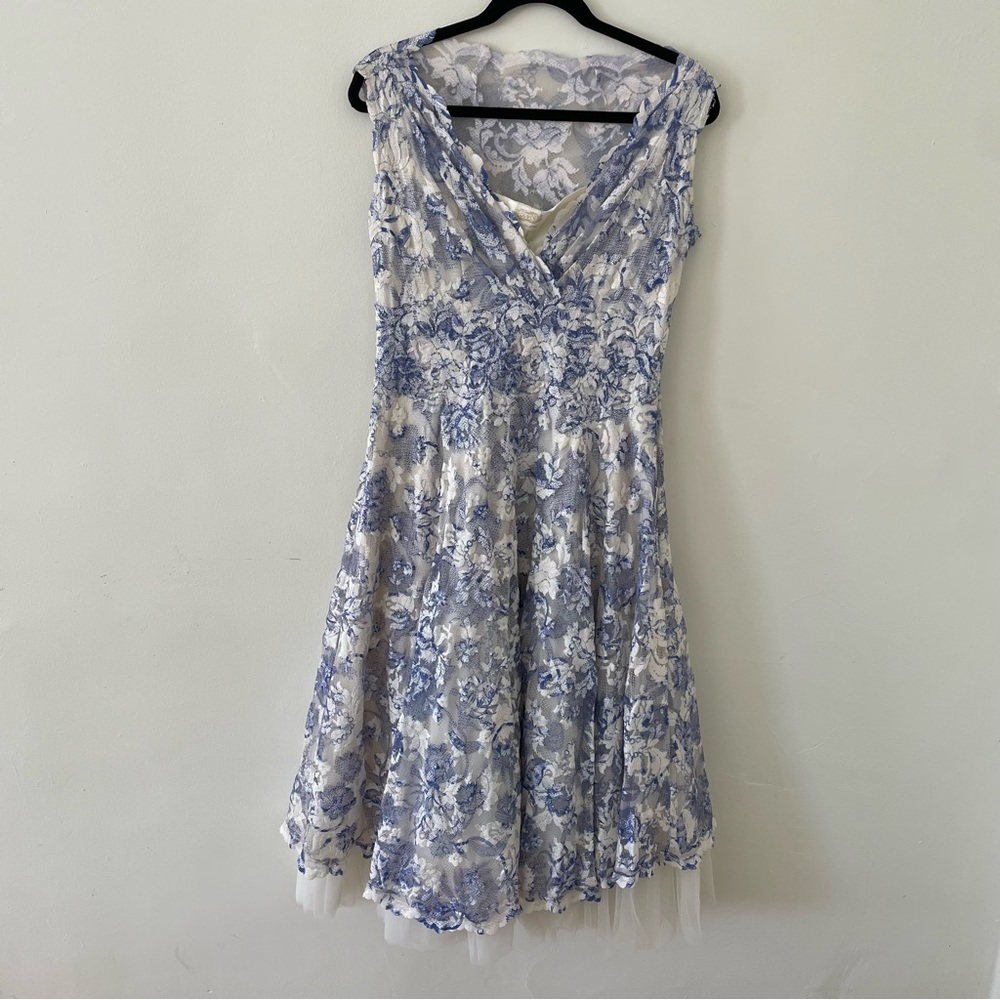 OLVI’S Lace Collection Chiffon Full Skirt Midi Dress